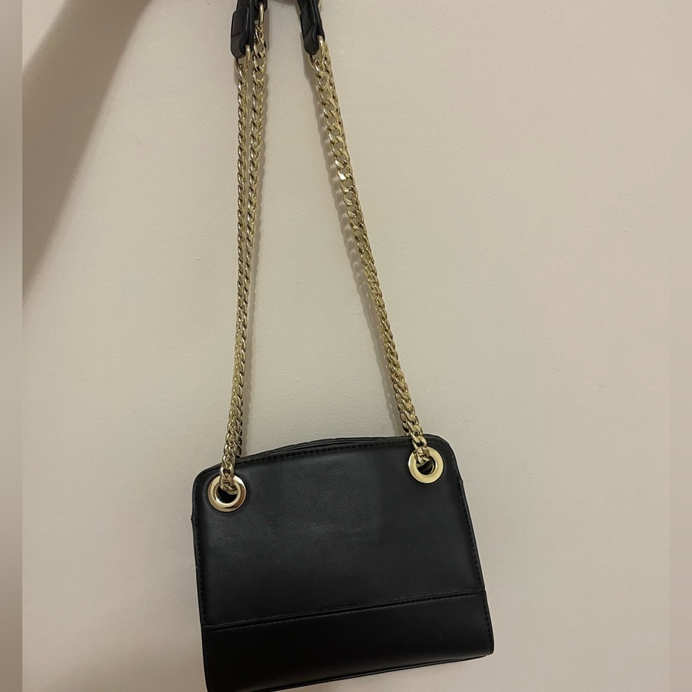 Guess Black Quilted Small Shoulder Bag
